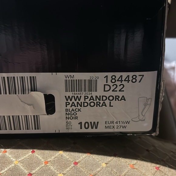 Black knee high boots - Picture 5 of 6